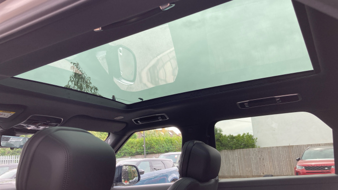 Land Rover Range Rover Sport 3.0 D300 Dynamic SE 5dr Auto Diesel Estate - Image 52